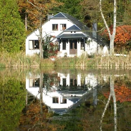 Propriete Bordee D'Etangs, Propice A La Detente Florenville Exterior foto